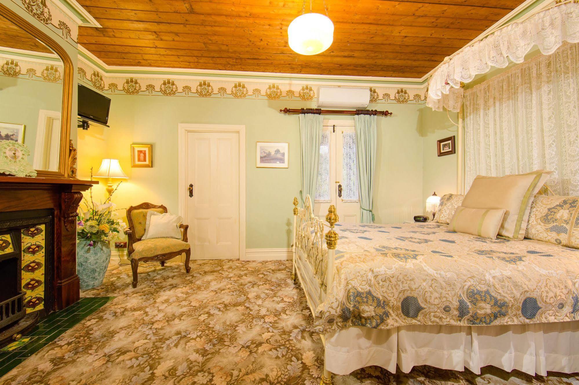 Barnsley House Bed And Breakfast Бичворт Экстерьер фото