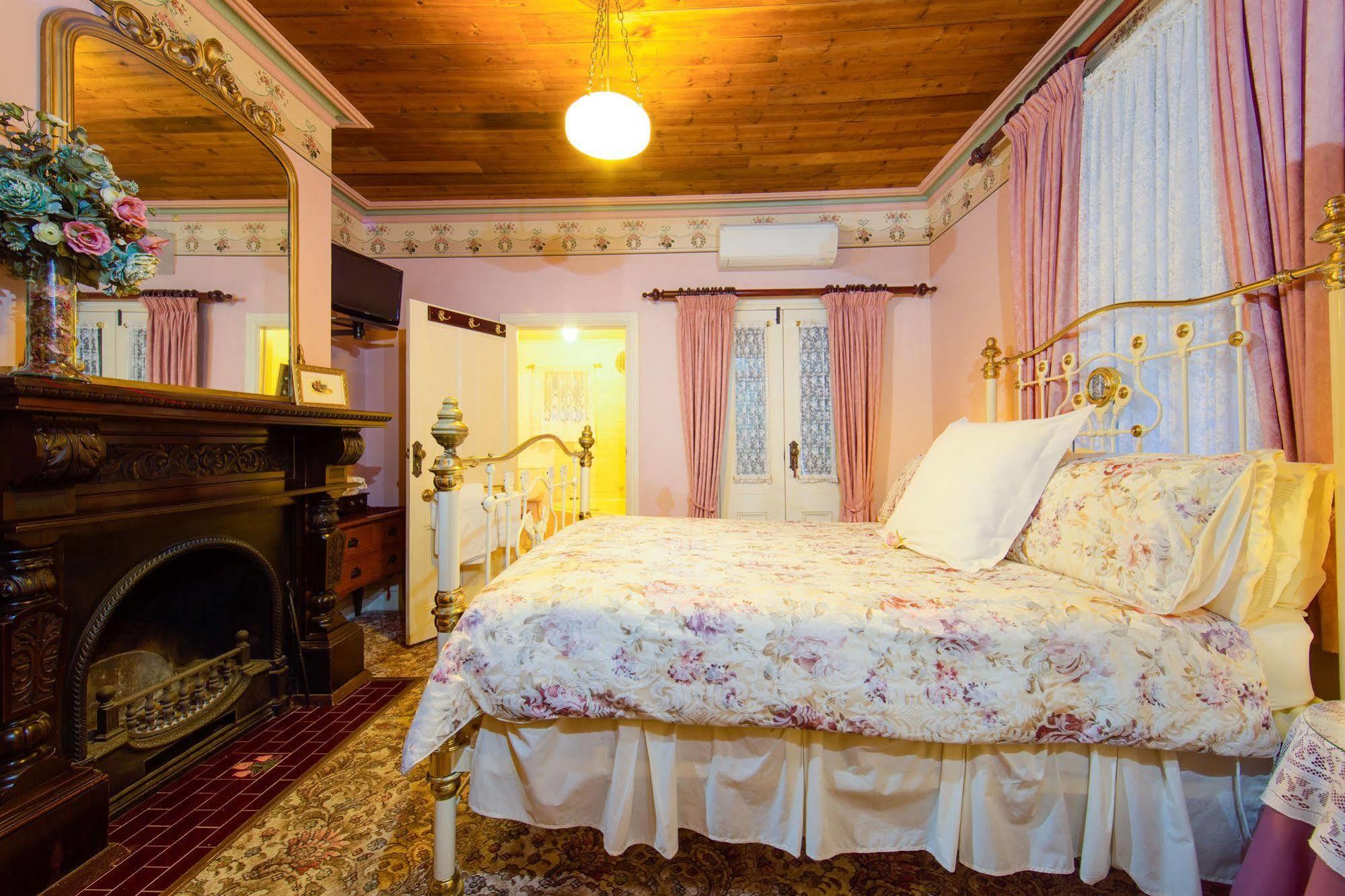 Barnsley House Bed And Breakfast Бичворт Экстерьер фото