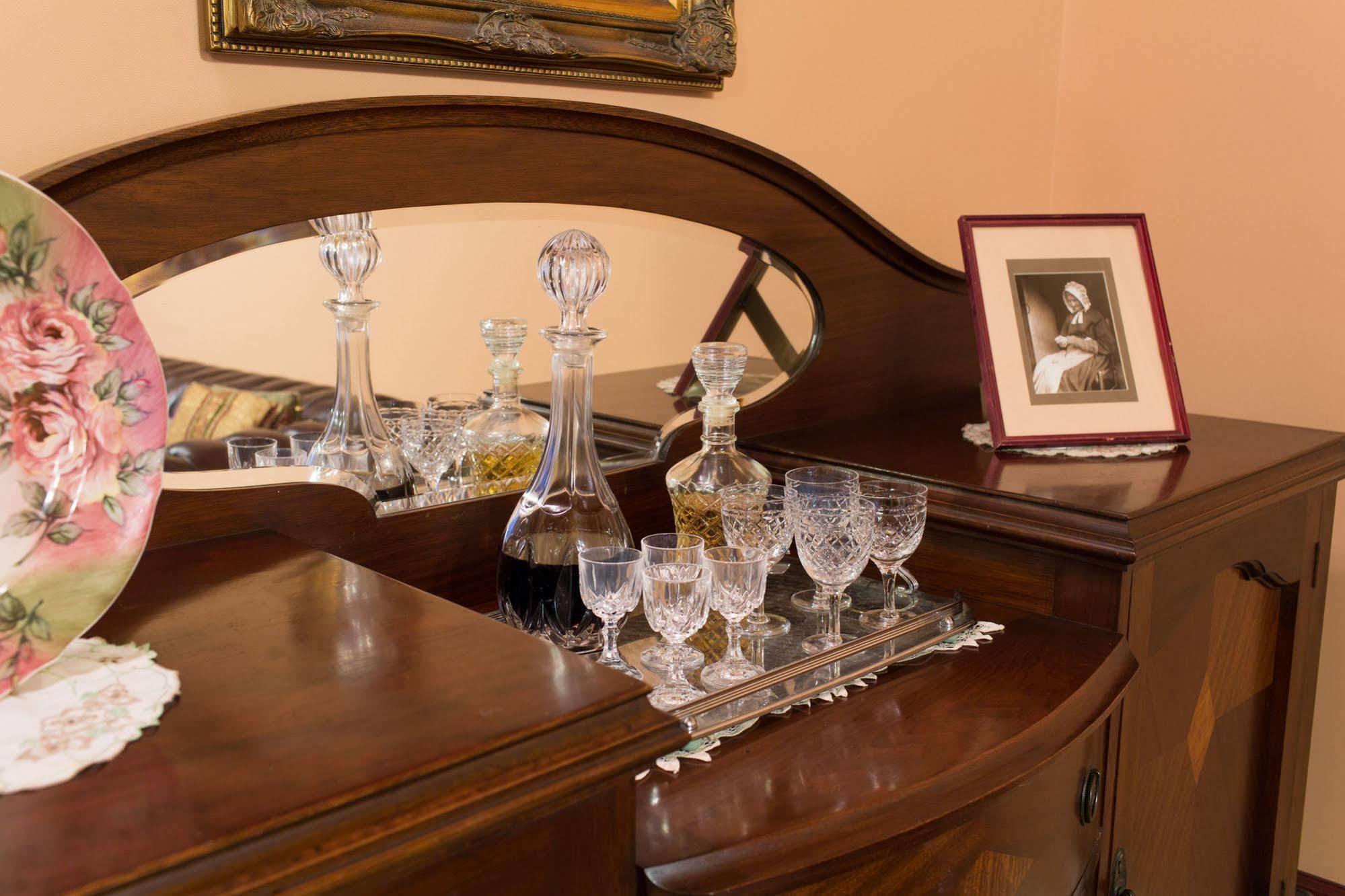Barnsley House Bed And Breakfast Бичворт Экстерьер фото